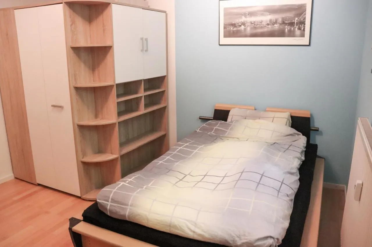 Exklusive Ferienwohnung mit Garten - Nähe Messe München Apartment