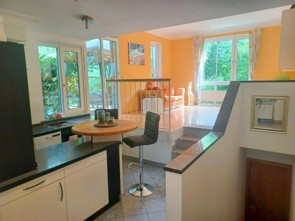 Exklusive Ferienwohnung mit Garten - Nähe Messe München